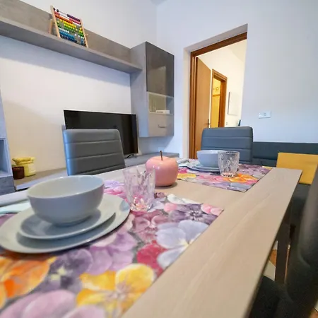 Casa Di Jennifer 3 Apartment