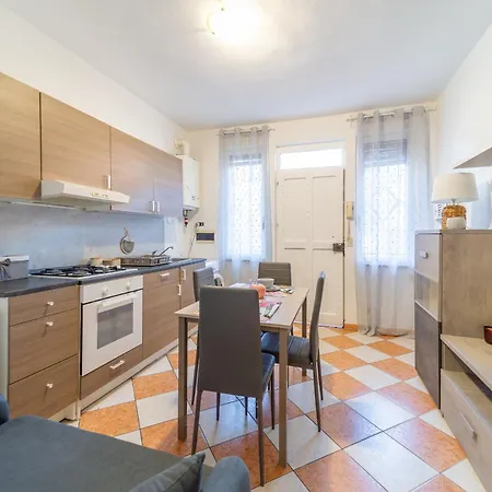 Casa Di Jennifer 3 Apartment Parma